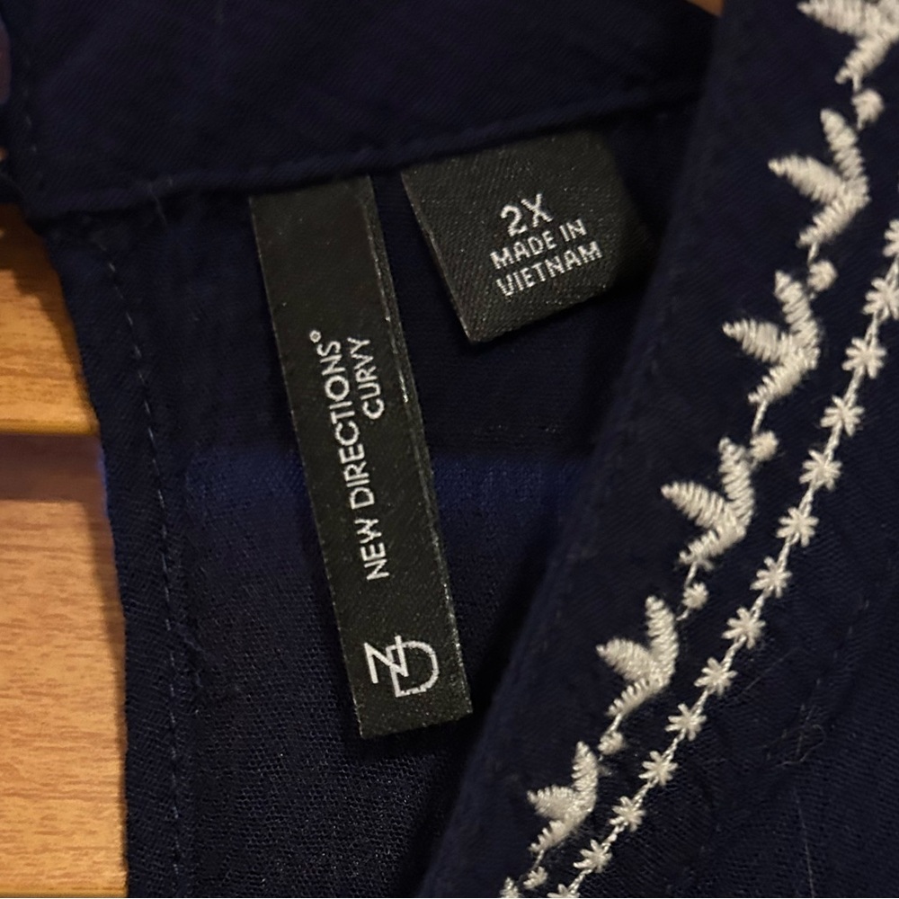 Like NEW new directions Navy Cold-Shoulder Tunic with White Embroidery - Picture 5 of 7